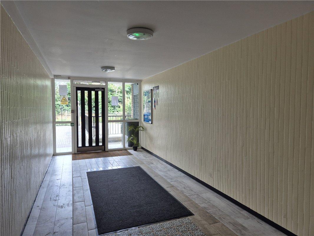2 bedroom property for sale in Orpington | Robinson Jackson