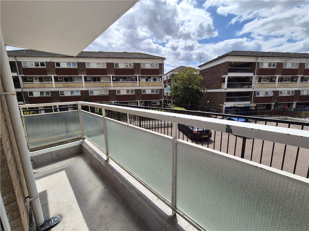 2 bedroom property for sale in Orpington | Robinson Jackson