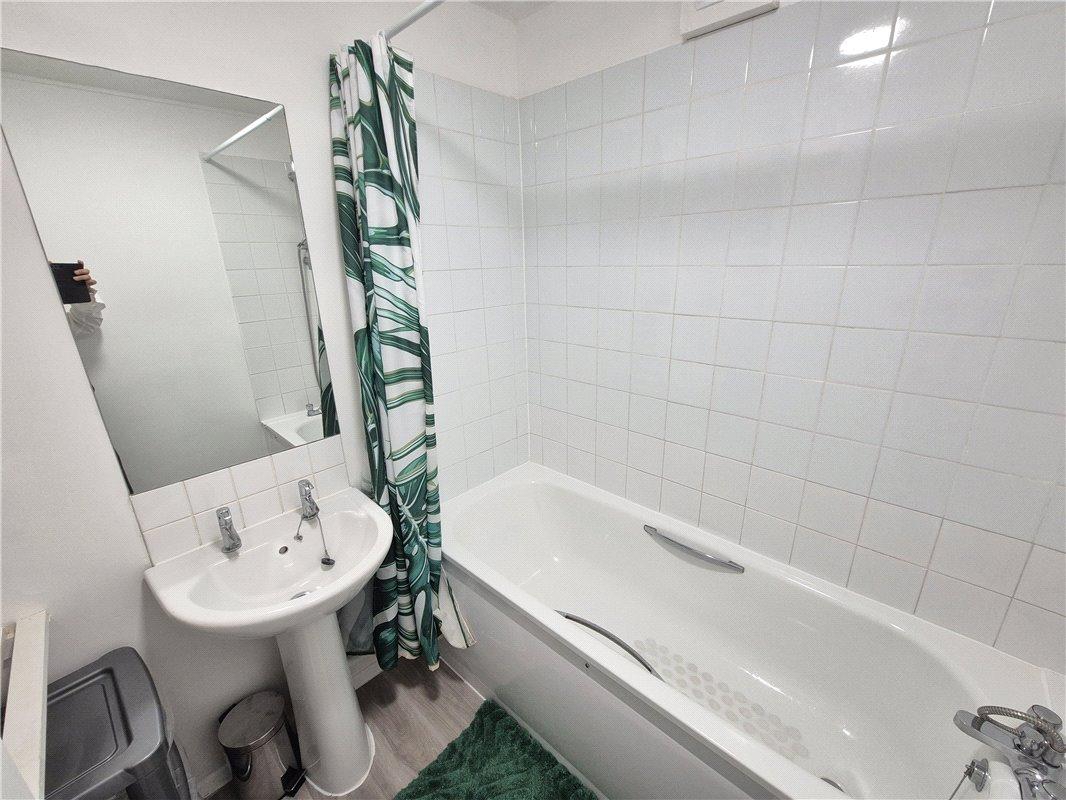 2 bedroom property for sale in Orpington | Robinson Jackson