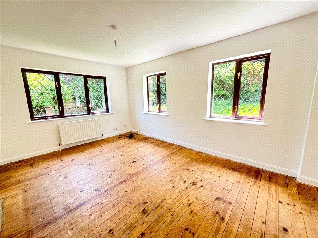 3 bedroom bungalow for sale in Orpington | Robinson Jackson