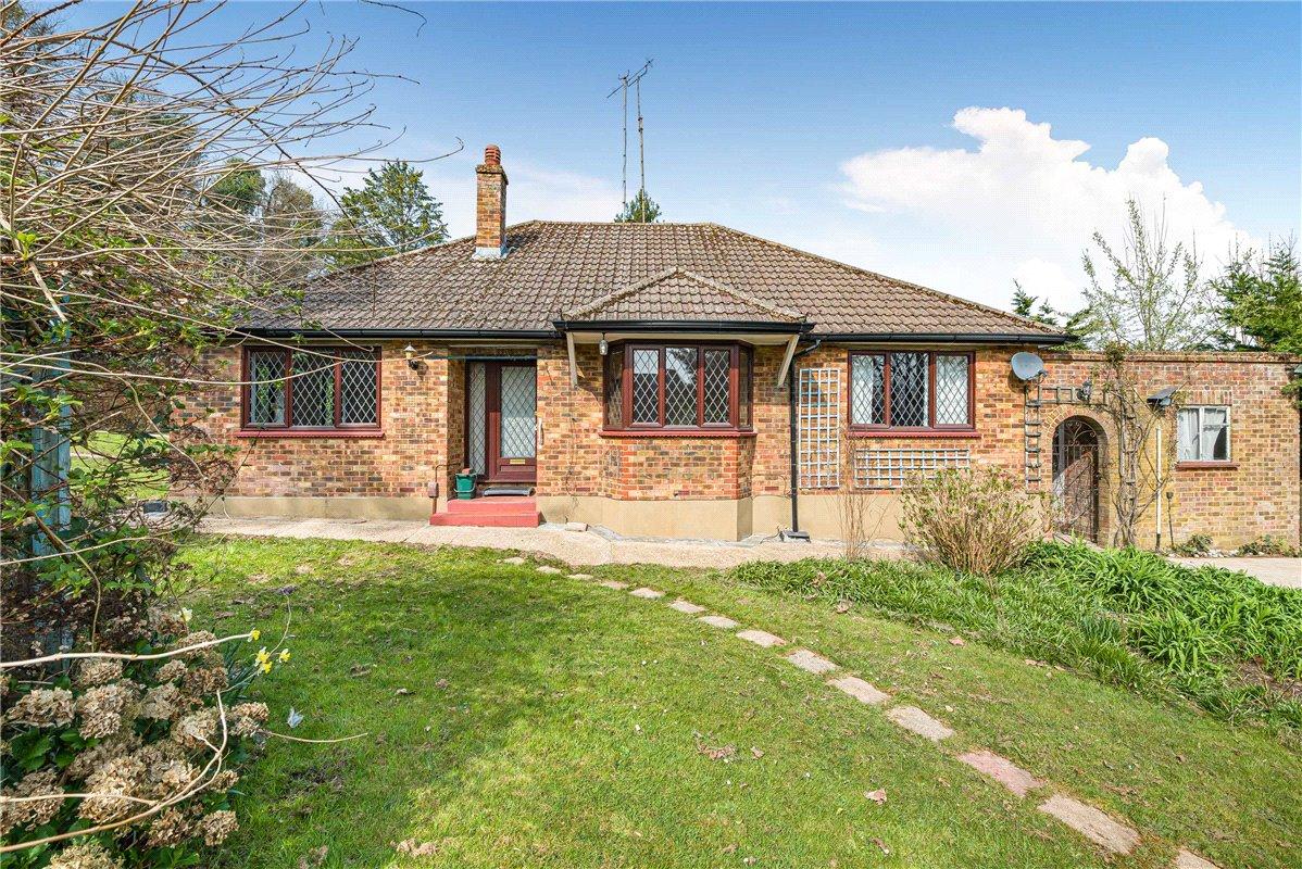 3 bedroom bungalow for sale in Orpington | Robinson Jackson