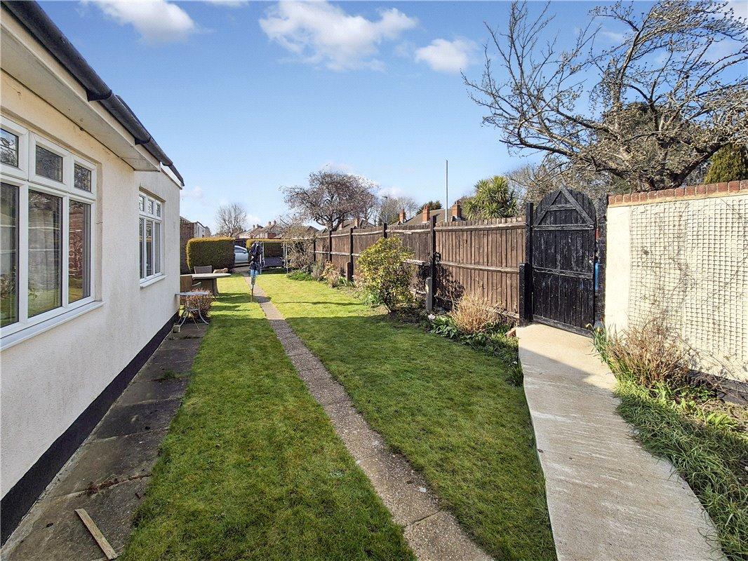 3 bedroom bungalow for sale in Bromley | Robinson Jackson