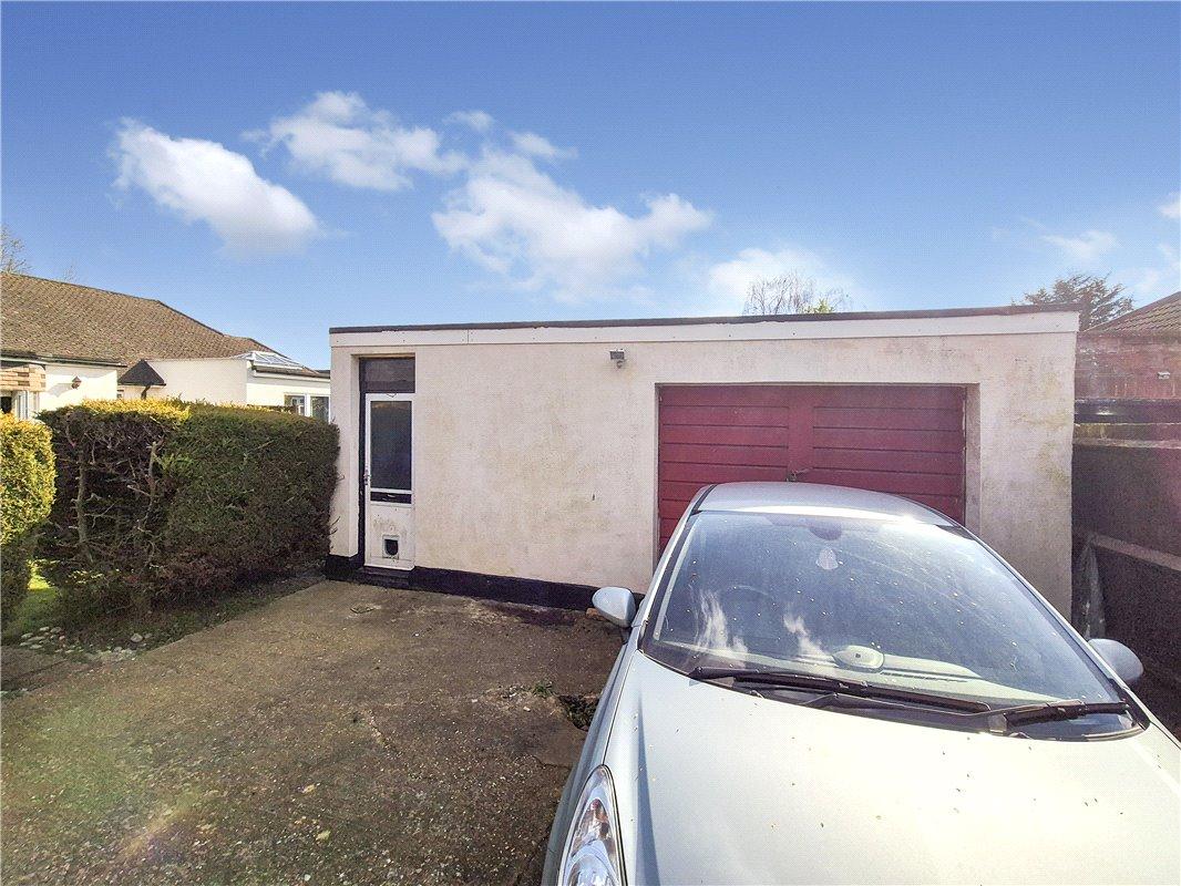3 bedroom bungalow for sale in Bromley | Robinson Jackson