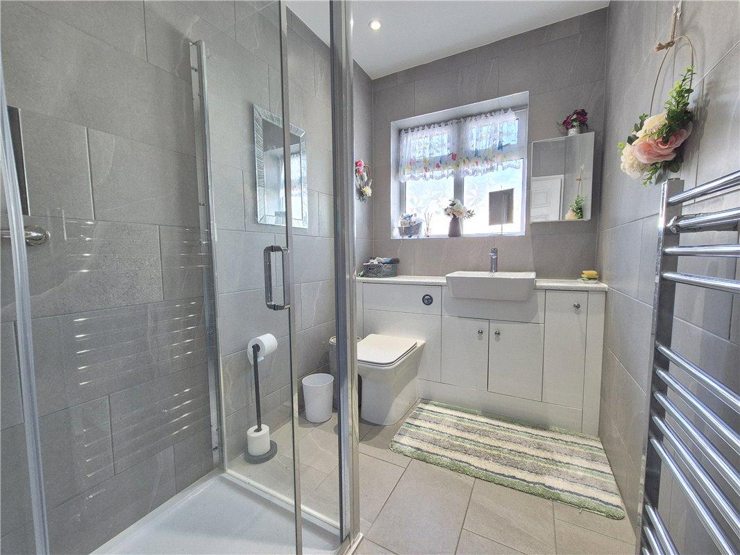 3 bedroom bungalow for sale in Bromley | Robinson Jackson