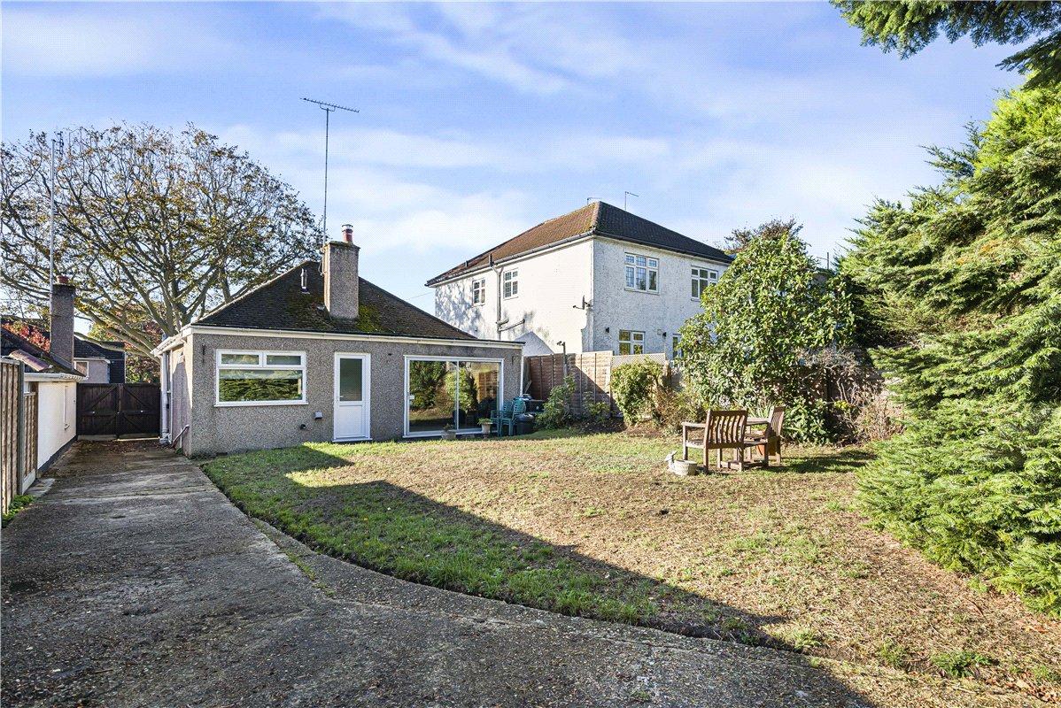 2 bedroom bungalow for sale in Orpington | Robinson Jackson