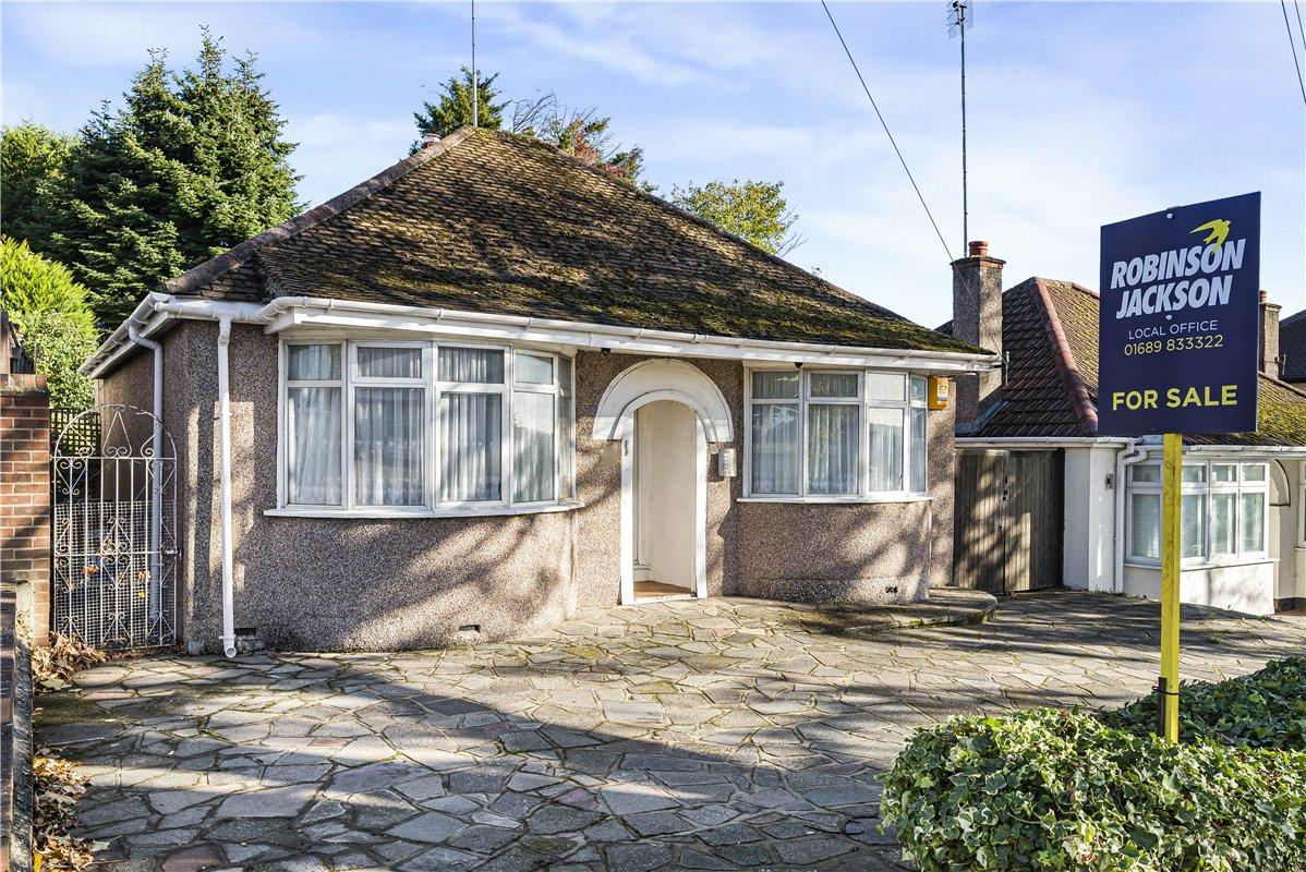 2 bedroom bungalow for sale in Orpington | Robinson Jackson