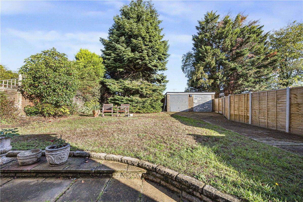 2 bedroom bungalow for sale in Orpington | Robinson Jackson