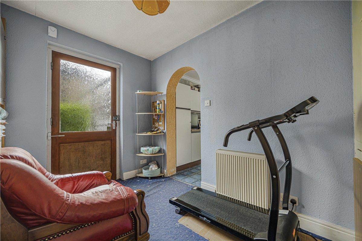2 bedroom bungalow for sale in Orpington | Robinson Jackson