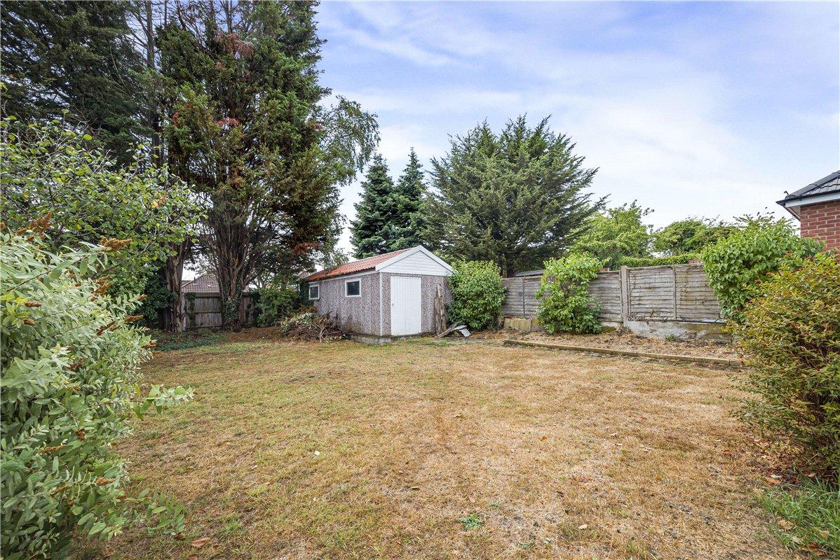 2 bedroom bungalow for sale in Orpington | Robinson Jackson