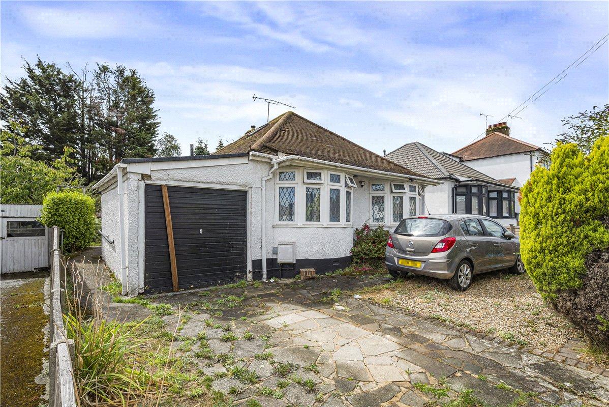 2 bedroom bungalow for sale in Orpington | Robinson Jackson