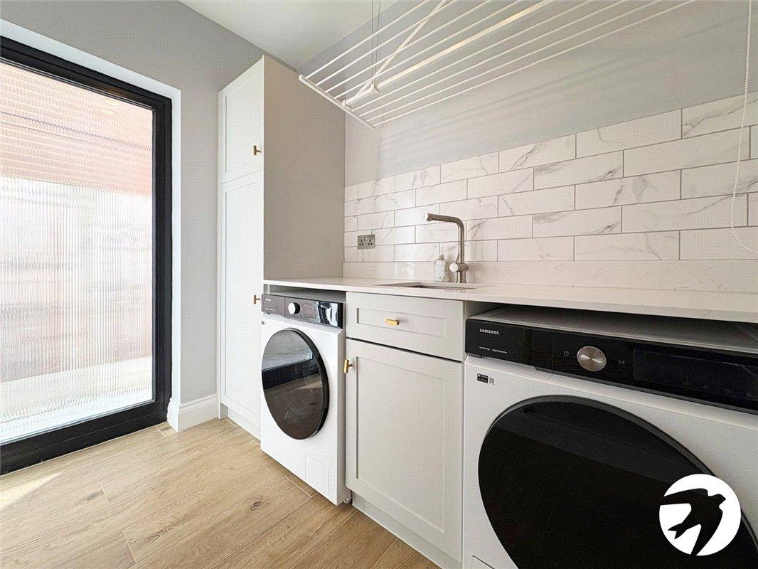 4 bedroom house to rent in Orpington | Robinson Jackson