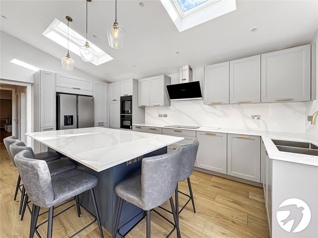 4 bedroom house to rent in Orpington | Robinson Jackson