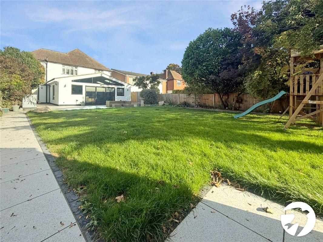 4 bedroom house to rent in Orpington | Robinson Jackson