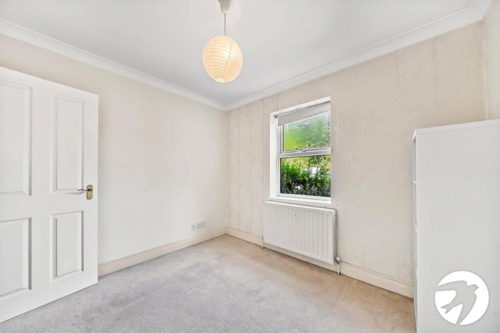 2 bedroom property to rent in Bromley | Robinson Jackson