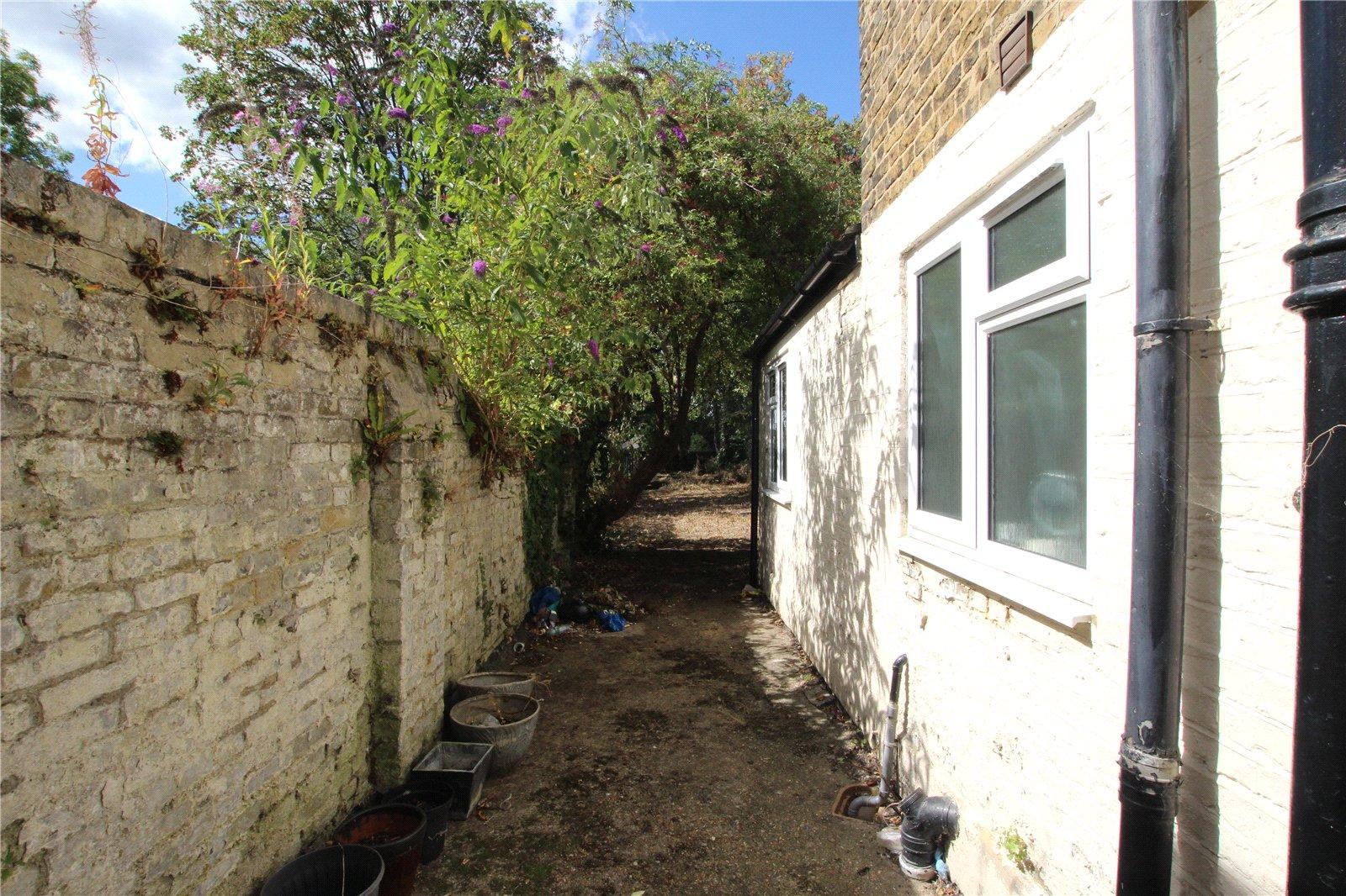2 bedroom property for sale in Woolwich | Robinson Jackson