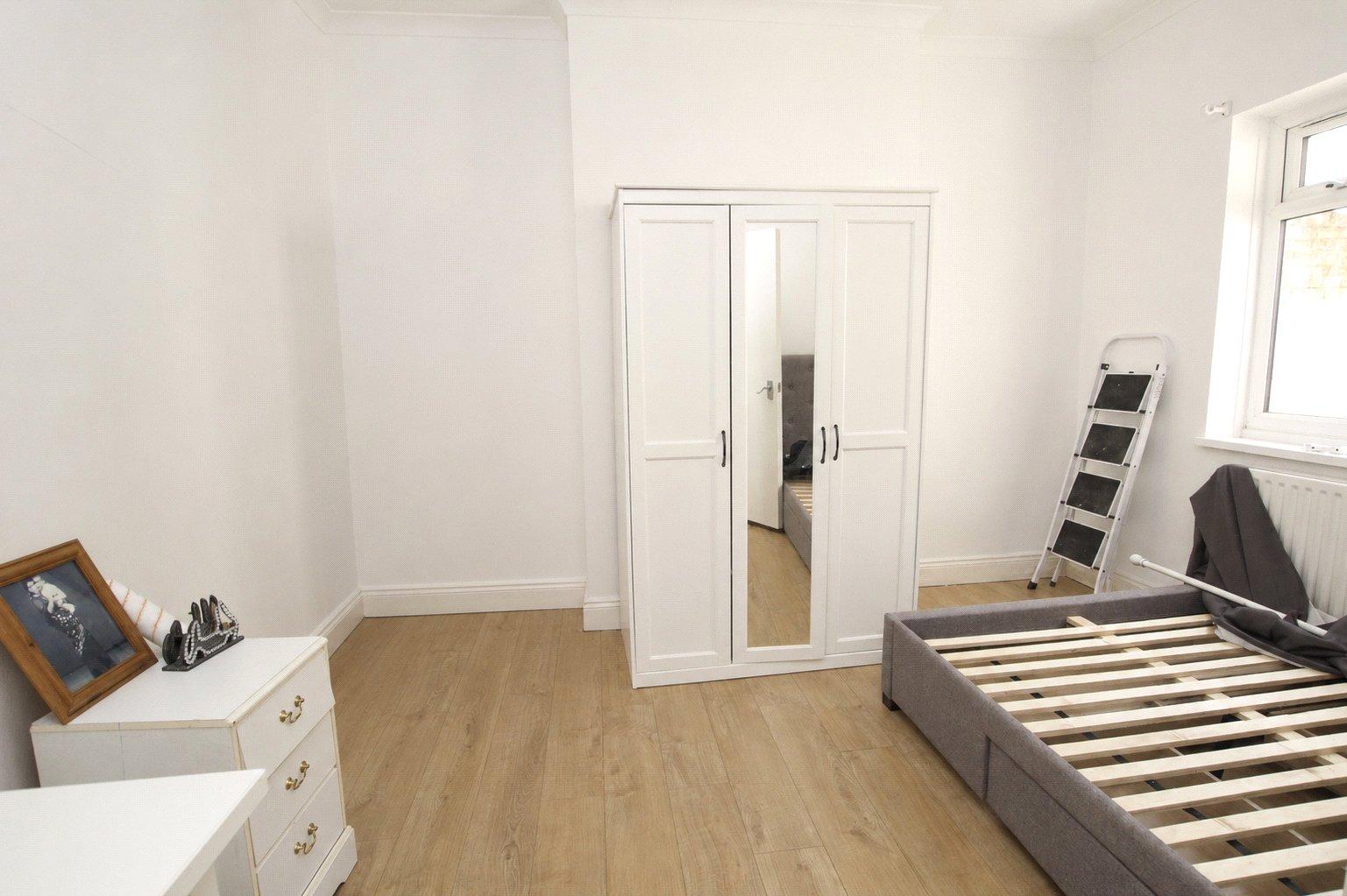 2 bedroom property for sale in Woolwich | Robinson Jackson