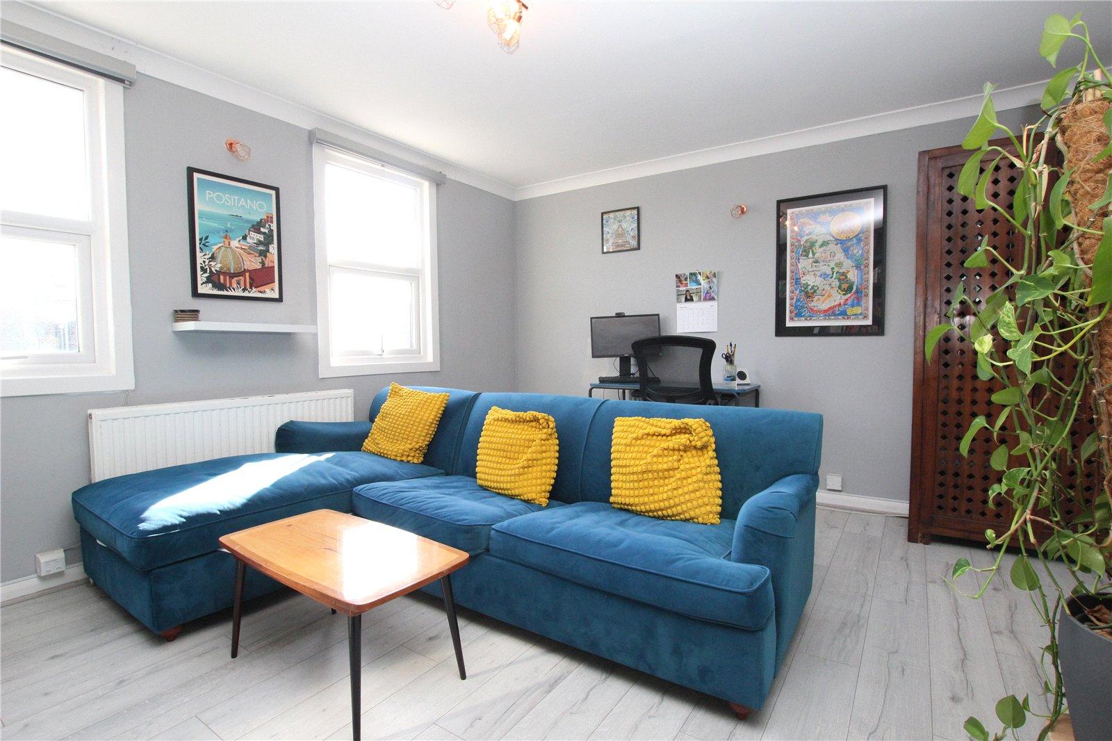 2 bedroom property for sale in London | Robinson Jackson