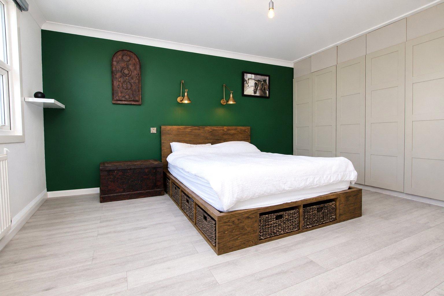 2 bedroom property for sale in London | Robinson Jackson