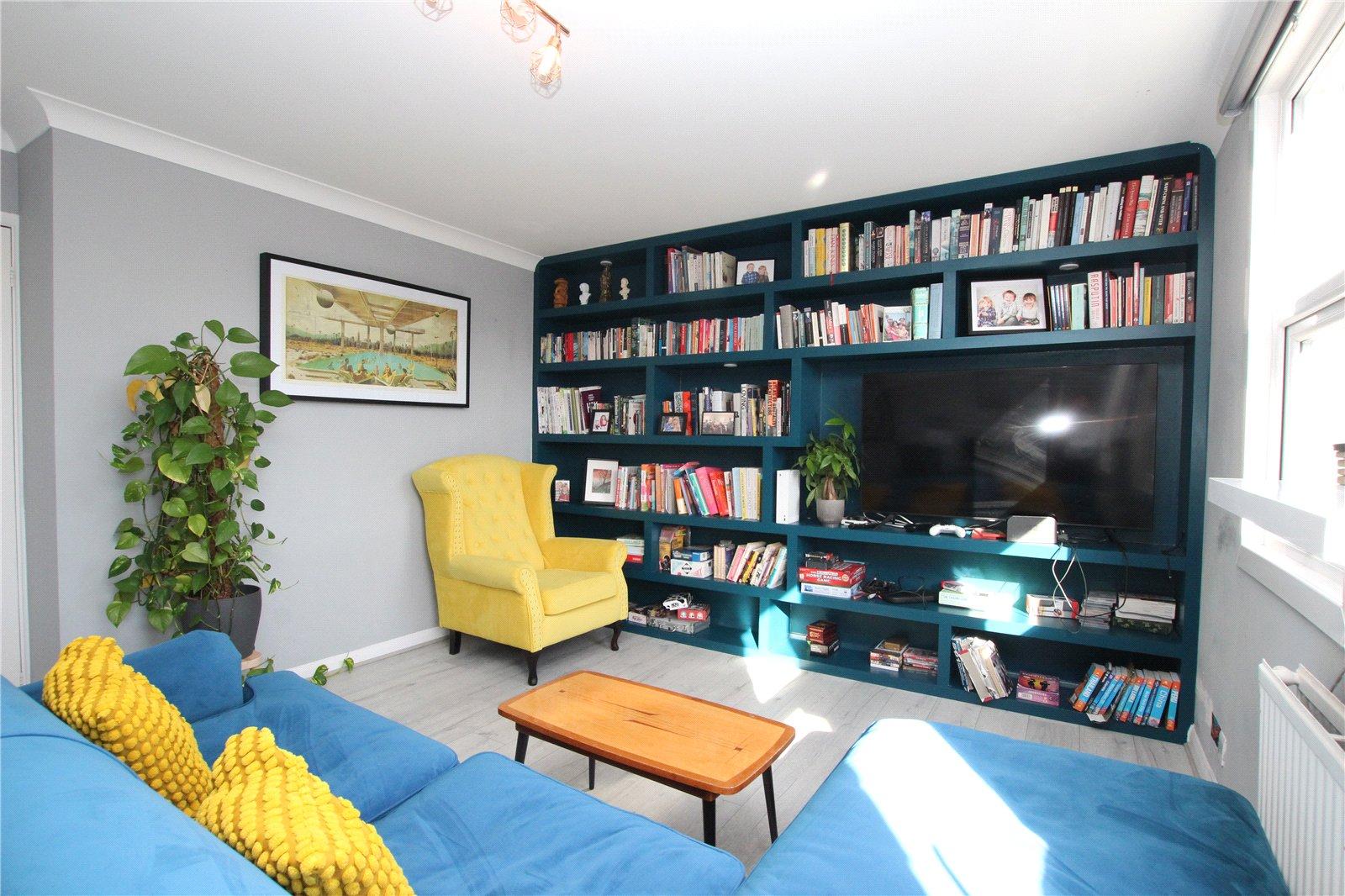 2 bedroom property for sale in London | Robinson Jackson