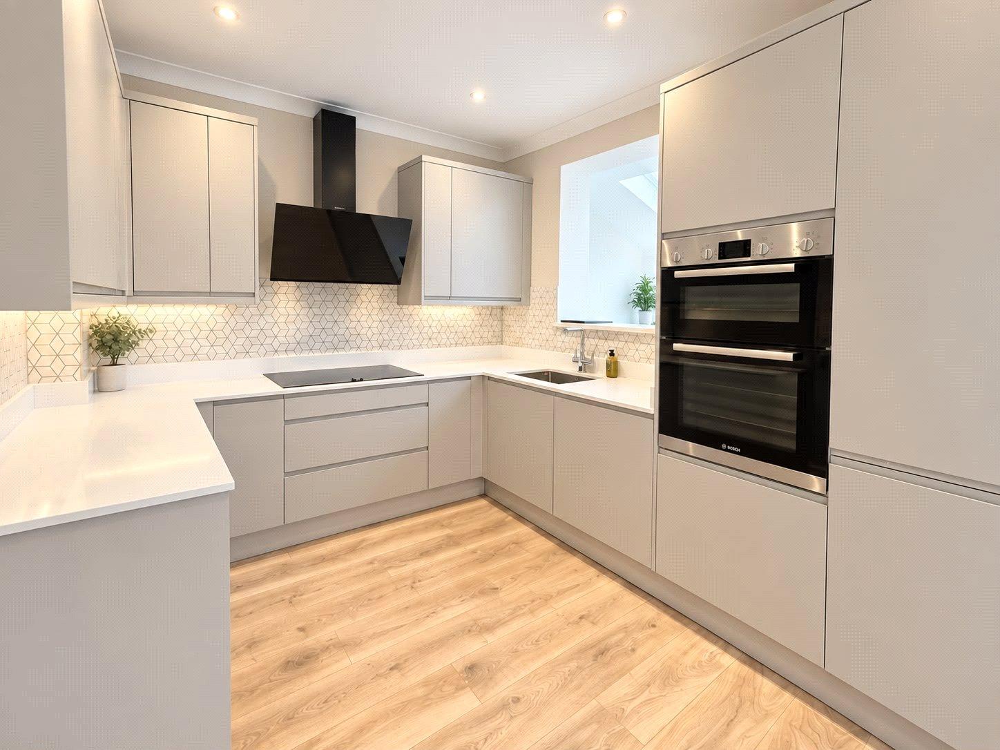 4 bedroom house for sale in London | Robinson Jackson