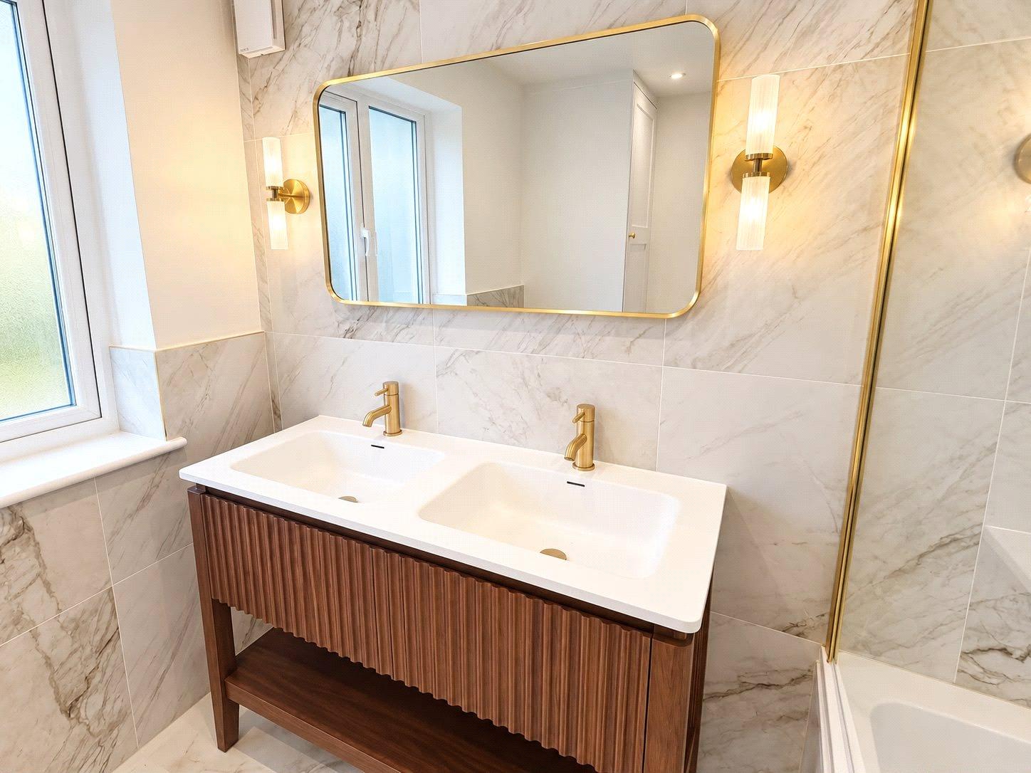 4 bedroom house for sale in London | Robinson Jackson