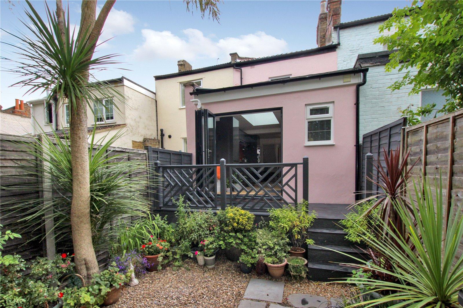 2 bedroom house for sale in Shooters Hill | Robinson Jackson