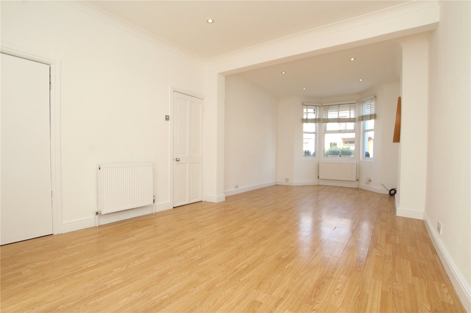 3 bedroom house for sale in Plumstead Common | Robinson Jackson