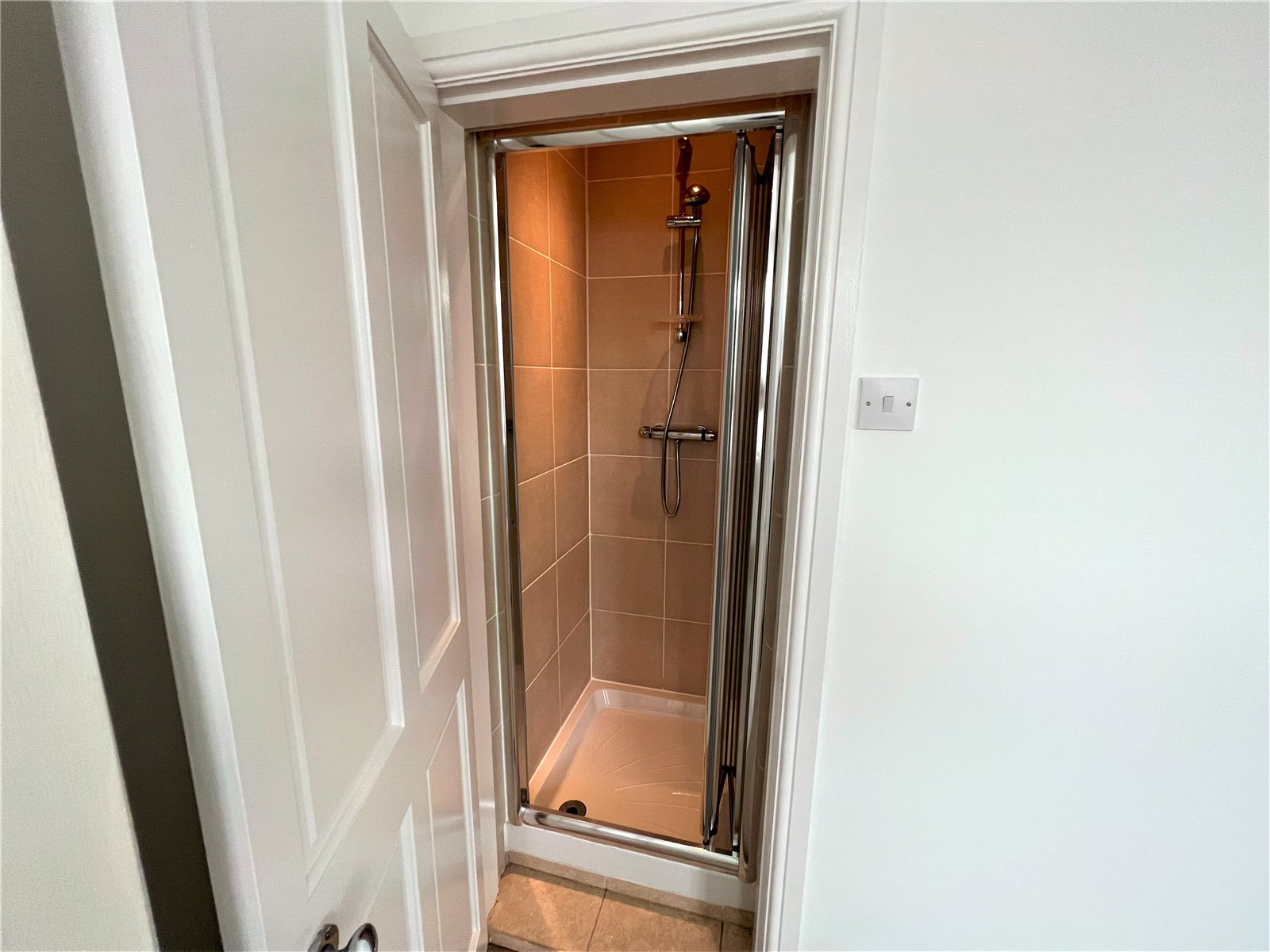3 bedroom house for sale in Plumstead Common | Robinson Jackson