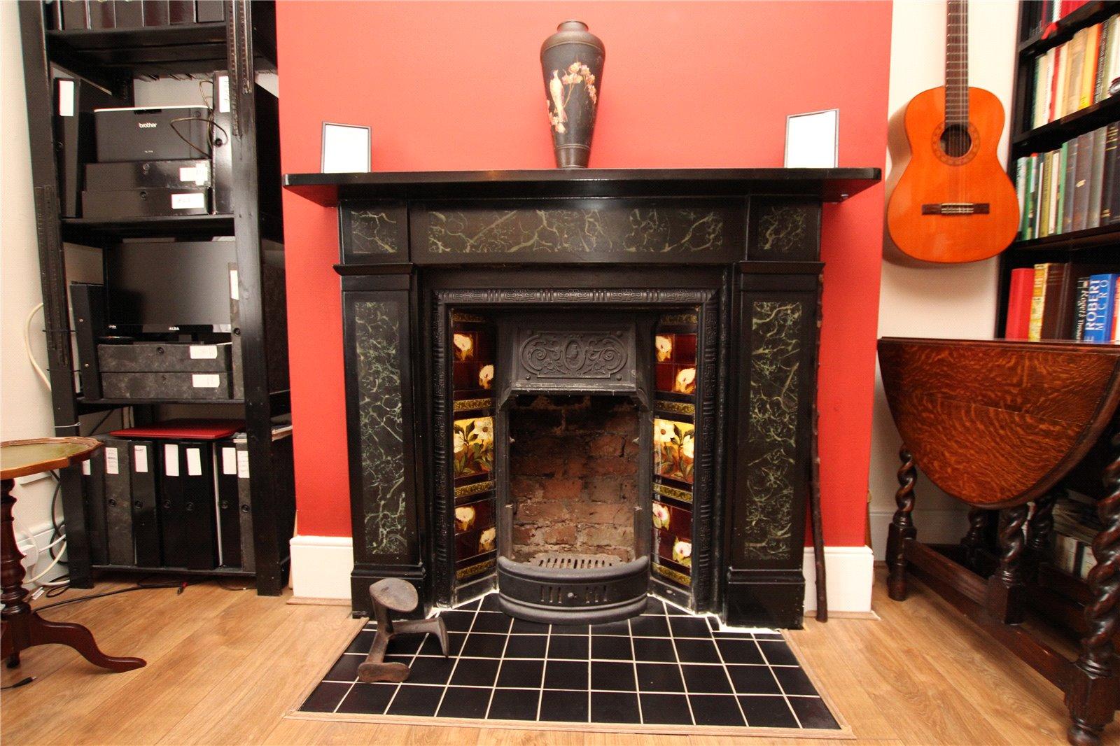 2 bedroom house for sale in Plumstead Common | Robinson Jackson
