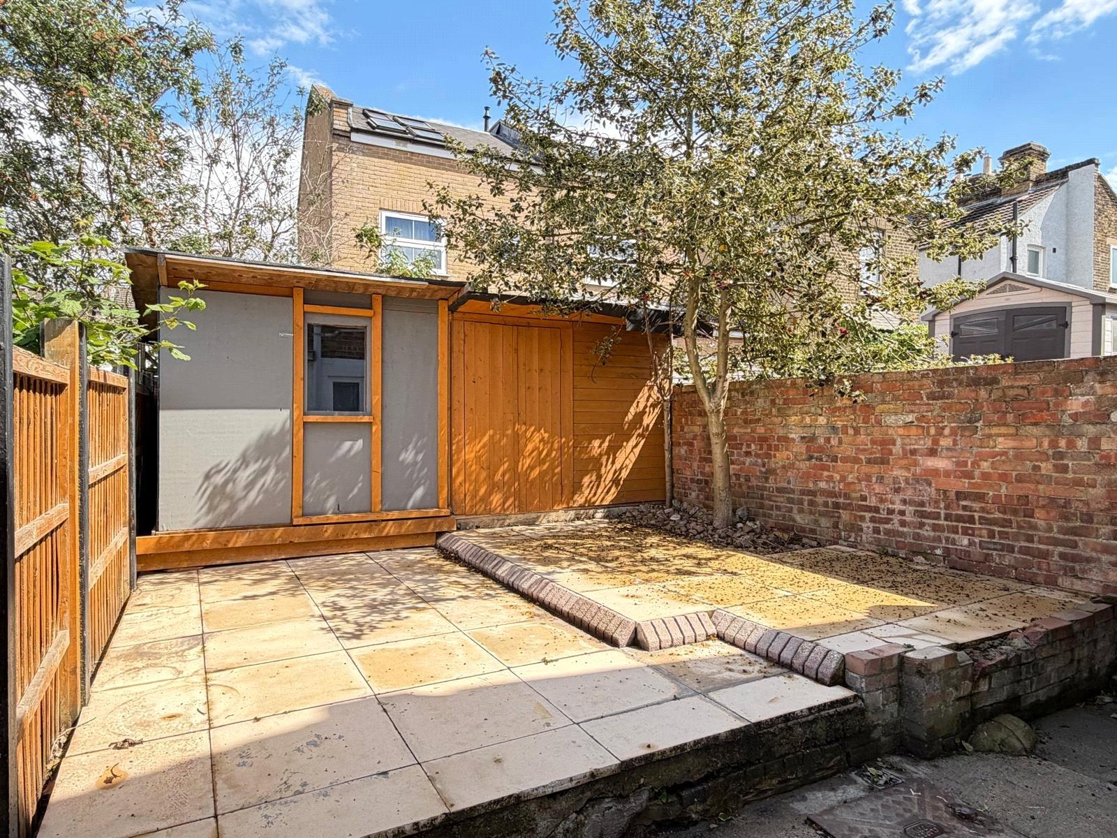 2 bedroom house for sale in Plumstead Common | Robinson Jackson