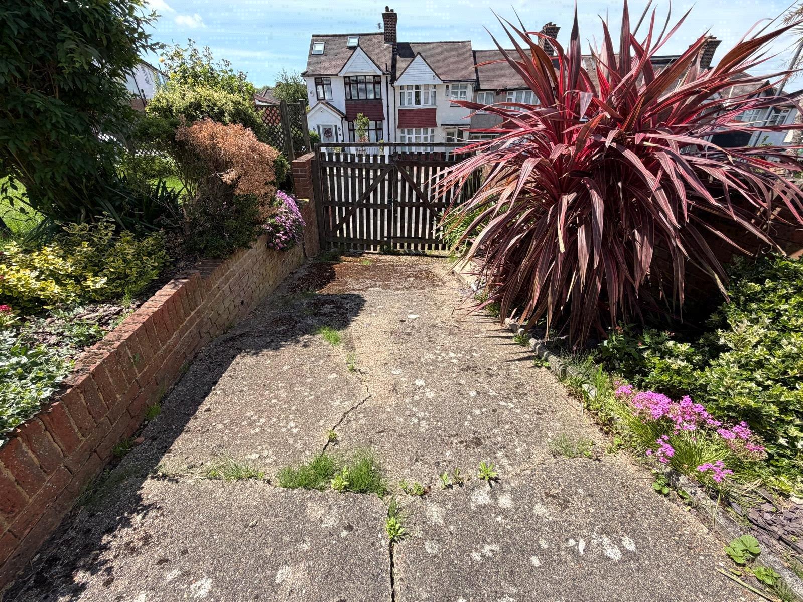 3 bedroom house for sale in Shooters Hill | Robinson Jackson