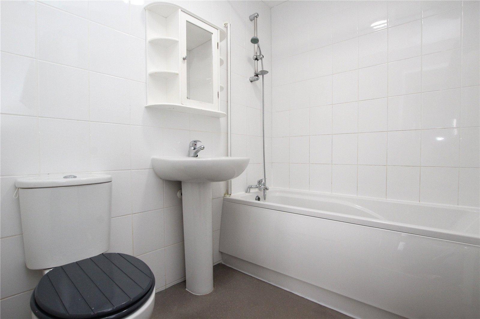 2 bedroom property for sale in Thamesmead | Robinson Jackson