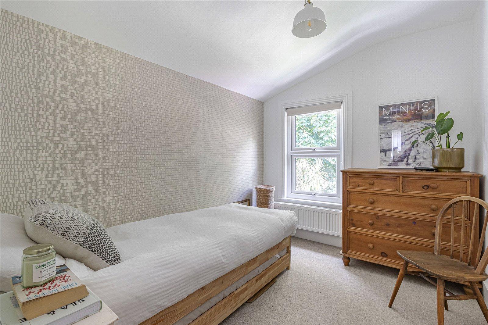 3 bedroom house for sale in Plumstead Common | Robinson Jackson