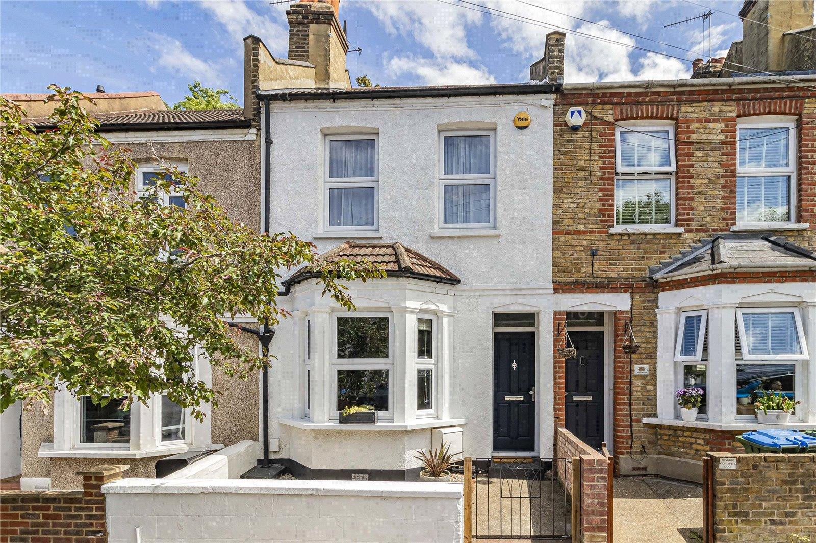 3 bedroom house for sale in Plumstead Common | Robinson Jackson