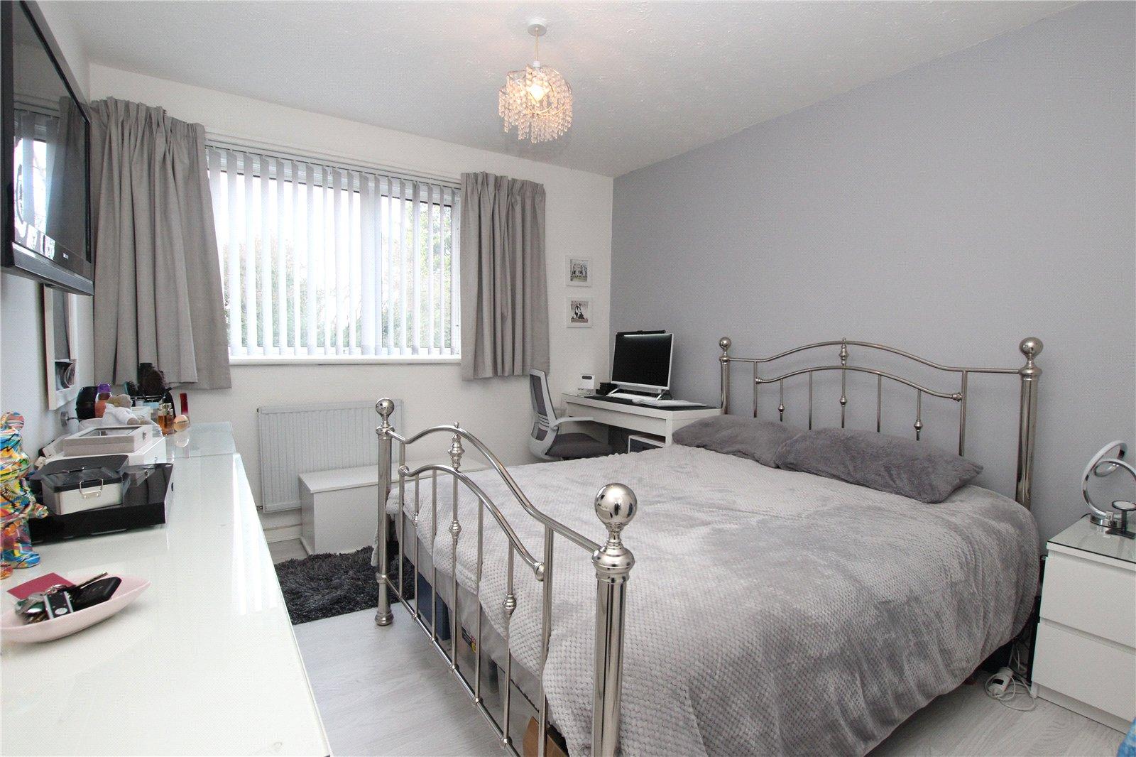 2 bedroom property for sale in Shooters Hill | Robinson Jackson