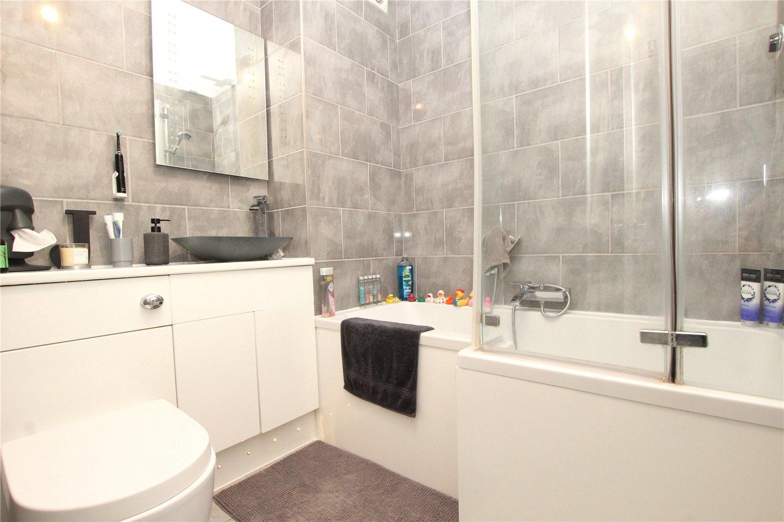 2 bedroom property for sale in Shooters Hill | Robinson Jackson