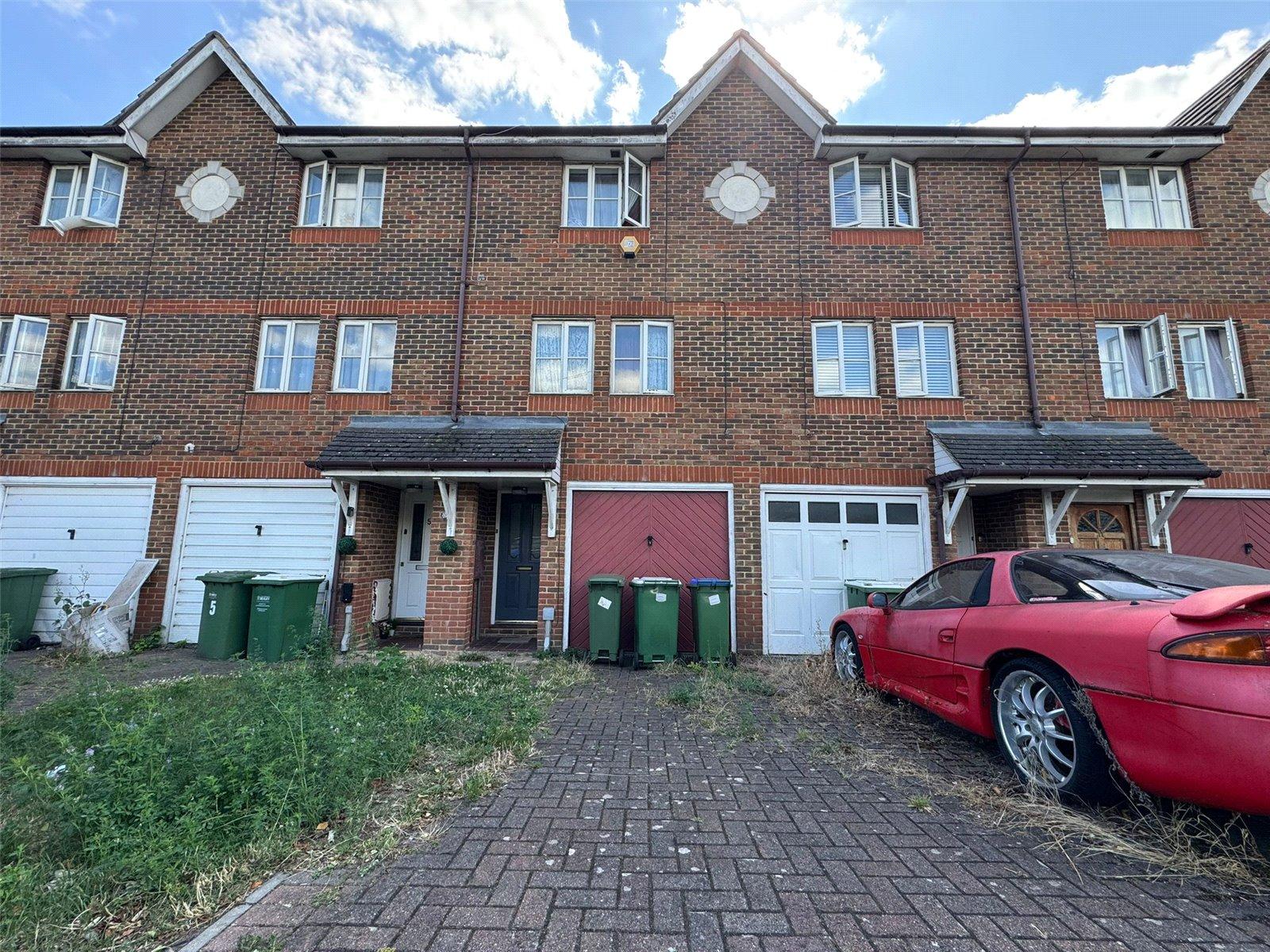 3 bedroom property for sale in Thamesmead | Robinson Jackson