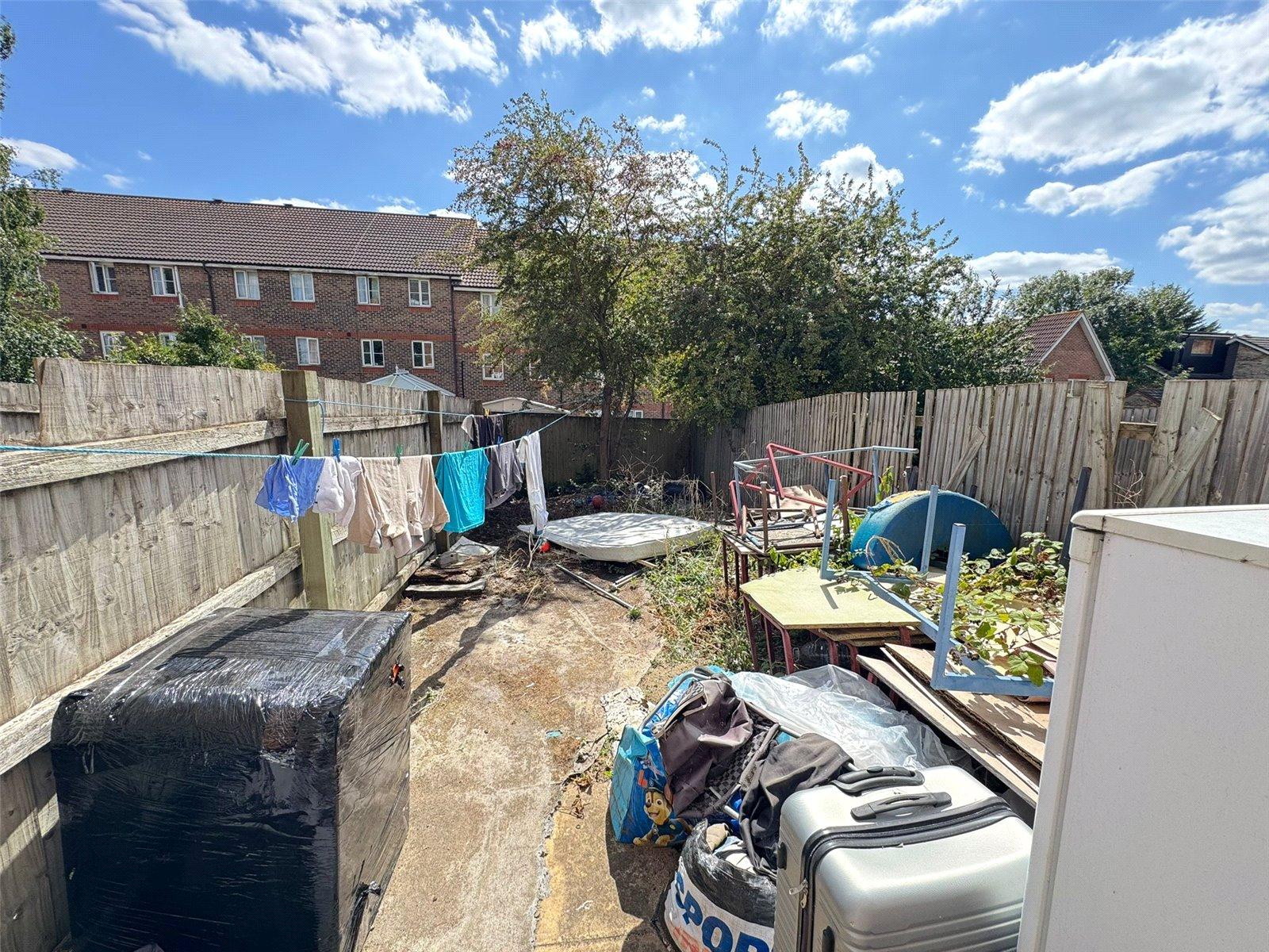 3 bedroom property for sale in Thamesmead | Robinson Jackson
