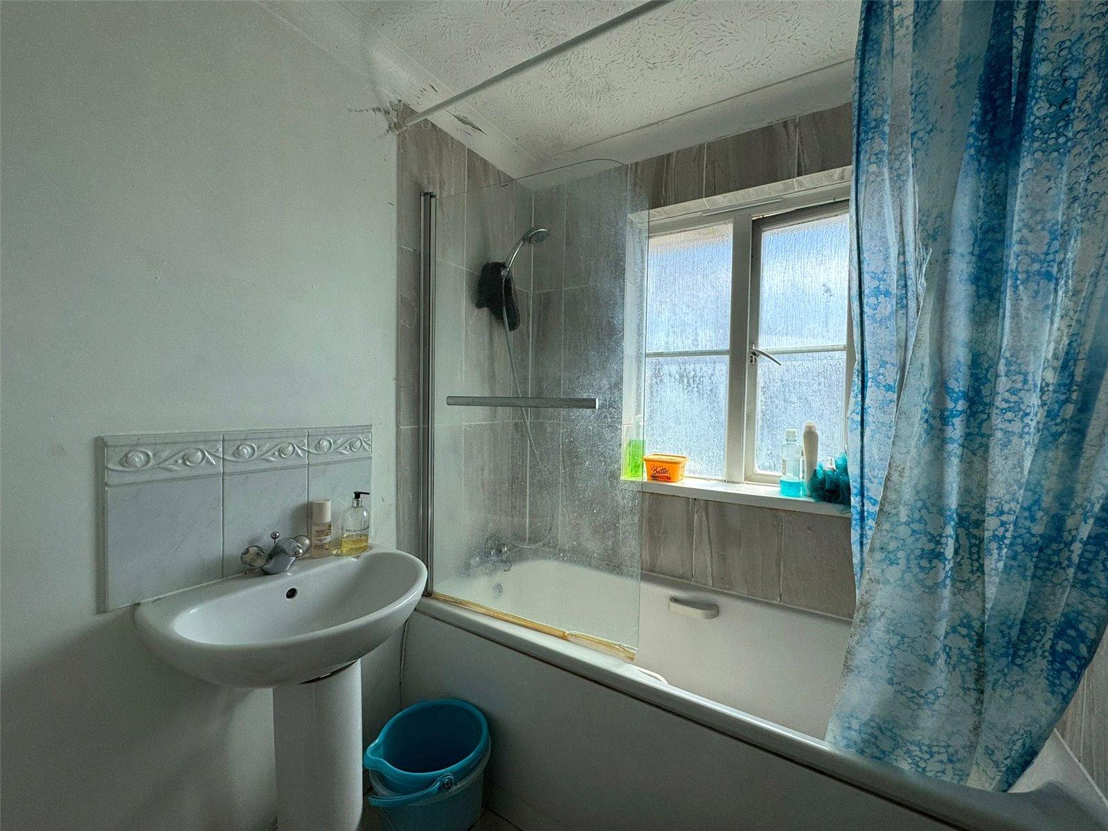 3 bedroom property for sale in Thamesmead | Robinson Jackson