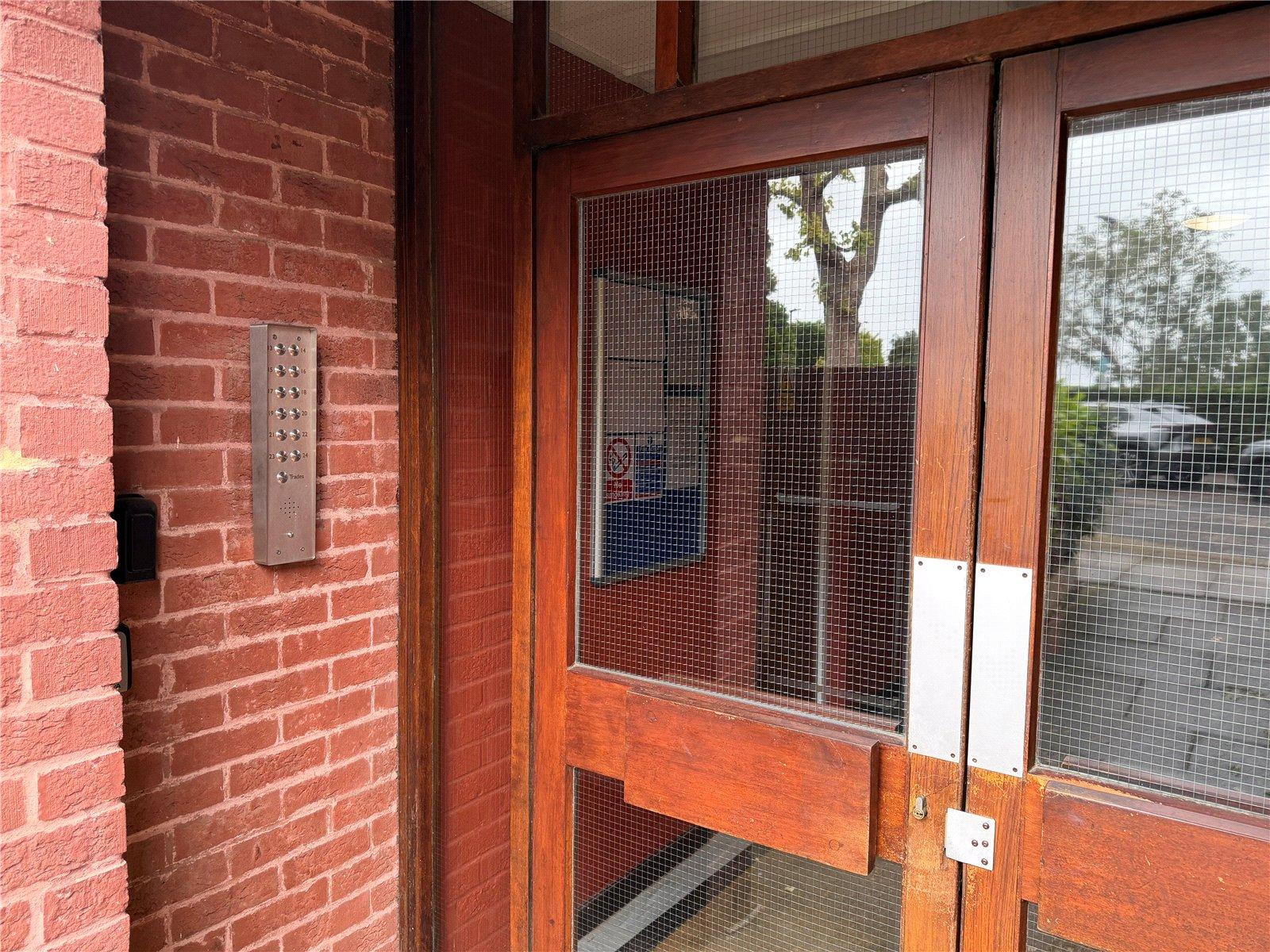 2 bedroom property for sale in Shooters Hill | Robinson Jackson
