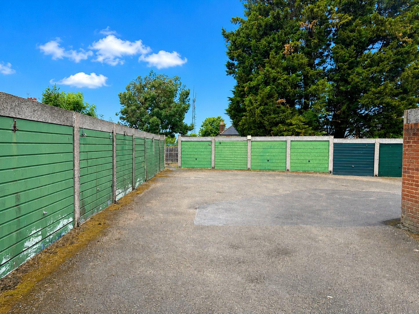 2 bedroom property for sale in Shooters Hill | Robinson Jackson
