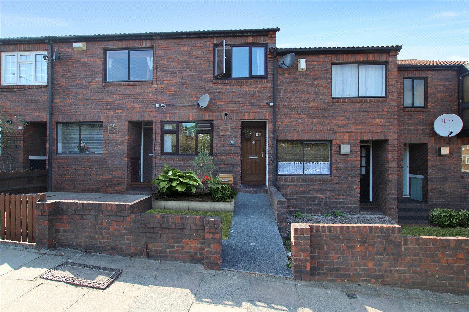 2 bedroom house for sale in Woolwich | Robinson Jackson