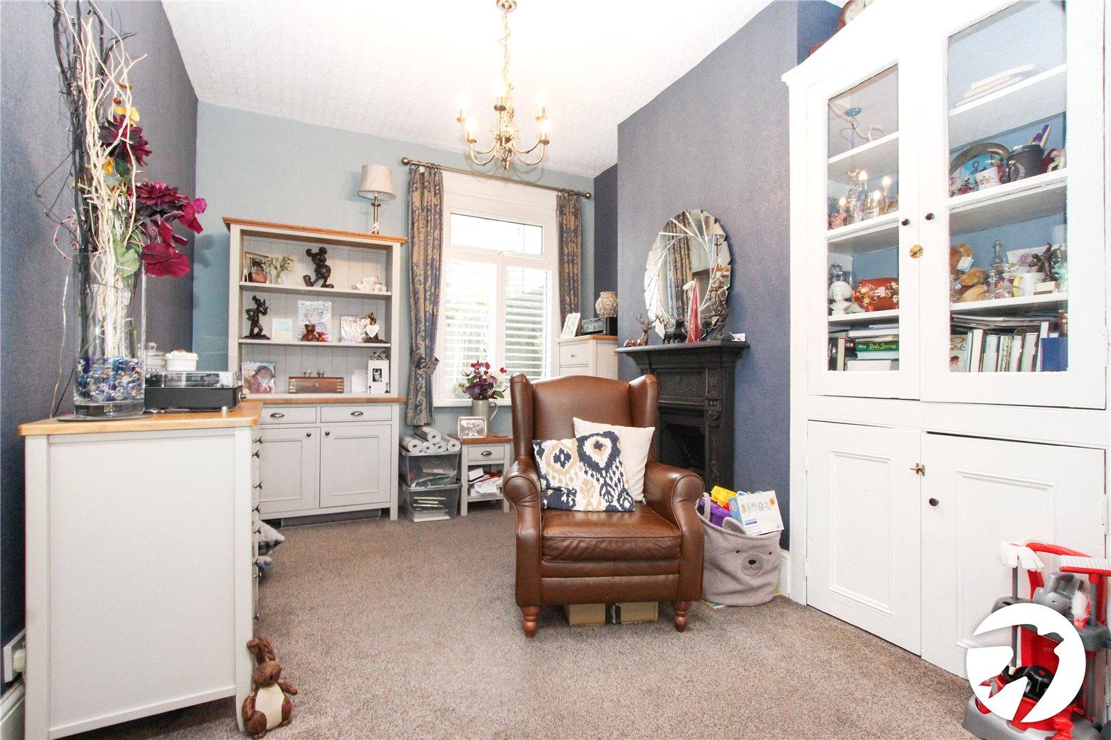 4 bedroom house for sale in Plumstead Common | Robinson Jackson