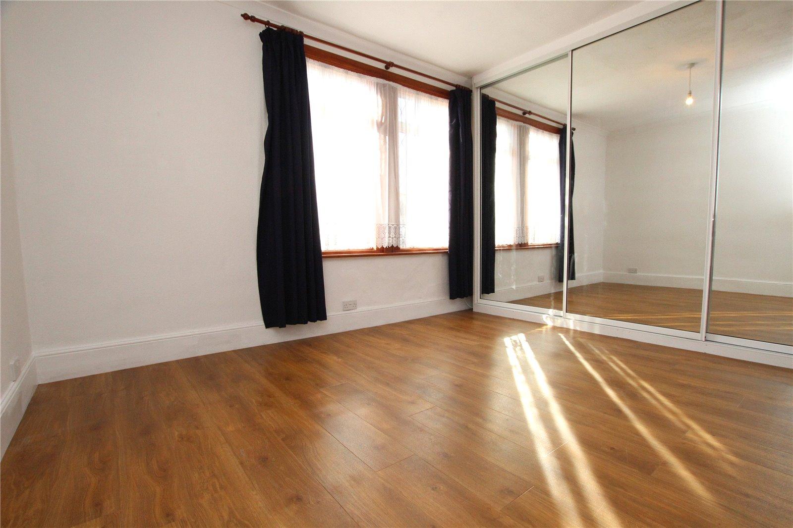 2 bedroom house for sale in London | Robinson Jackson