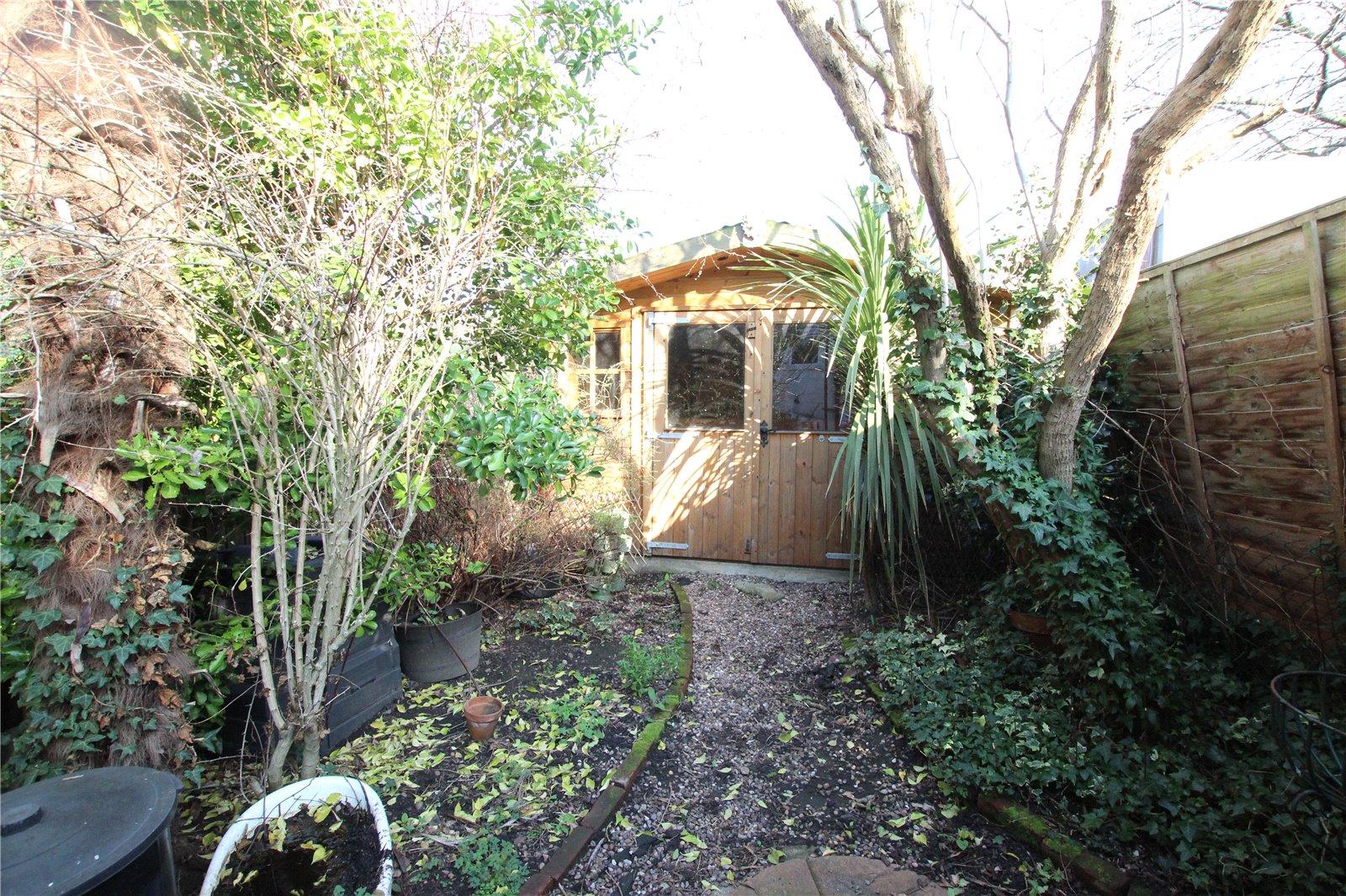 2 bedroom house for sale in London | Robinson Jackson