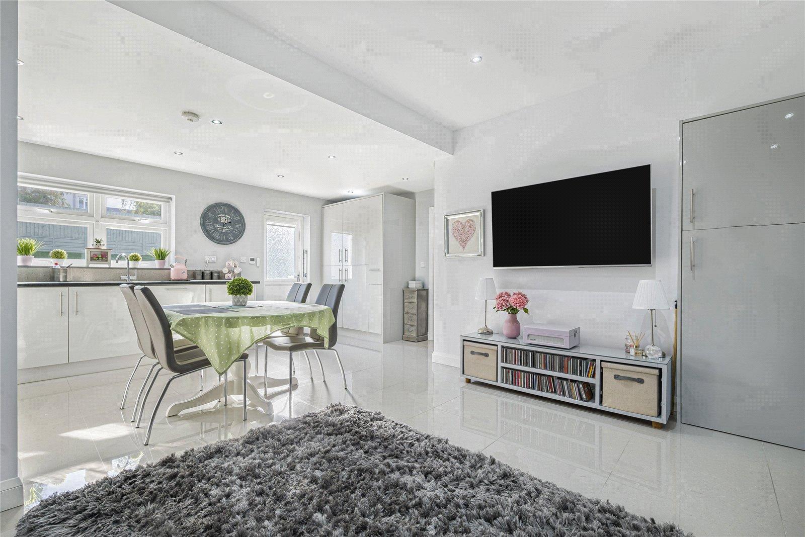 3 bedroom bungalow for sale in London | Robinson Jackson