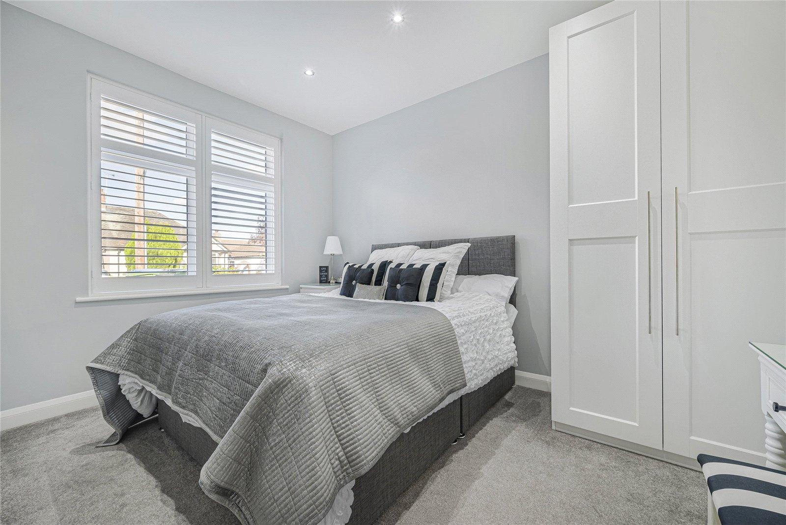 3 bedroom bungalow for sale in London | Robinson Jackson