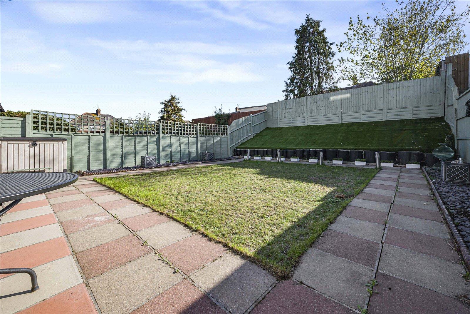 3 bedroom bungalow for sale in London | Robinson Jackson