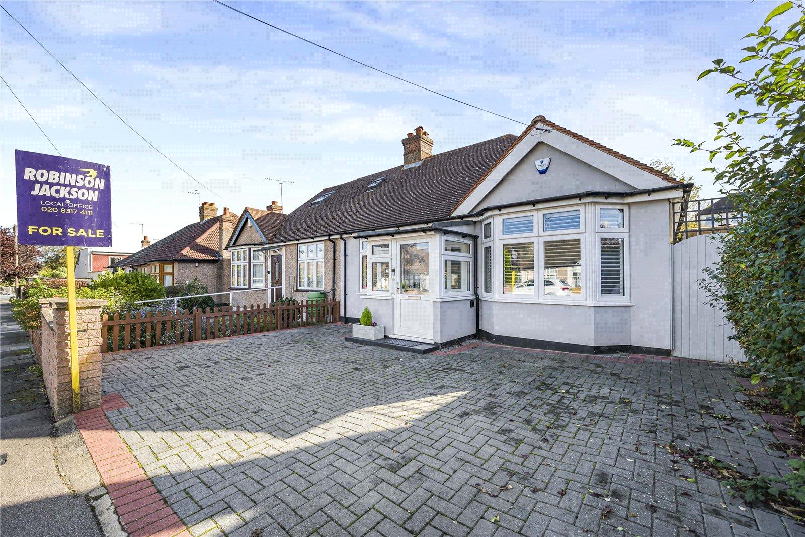 3 bedroom bungalow for sale in London | Robinson Jackson