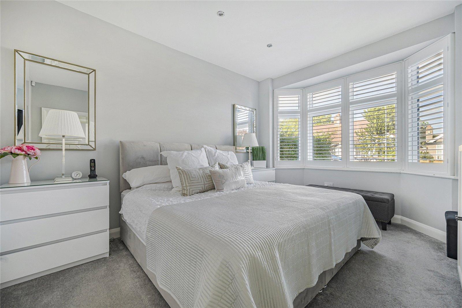 3 bedroom bungalow for sale in London | Robinson Jackson
